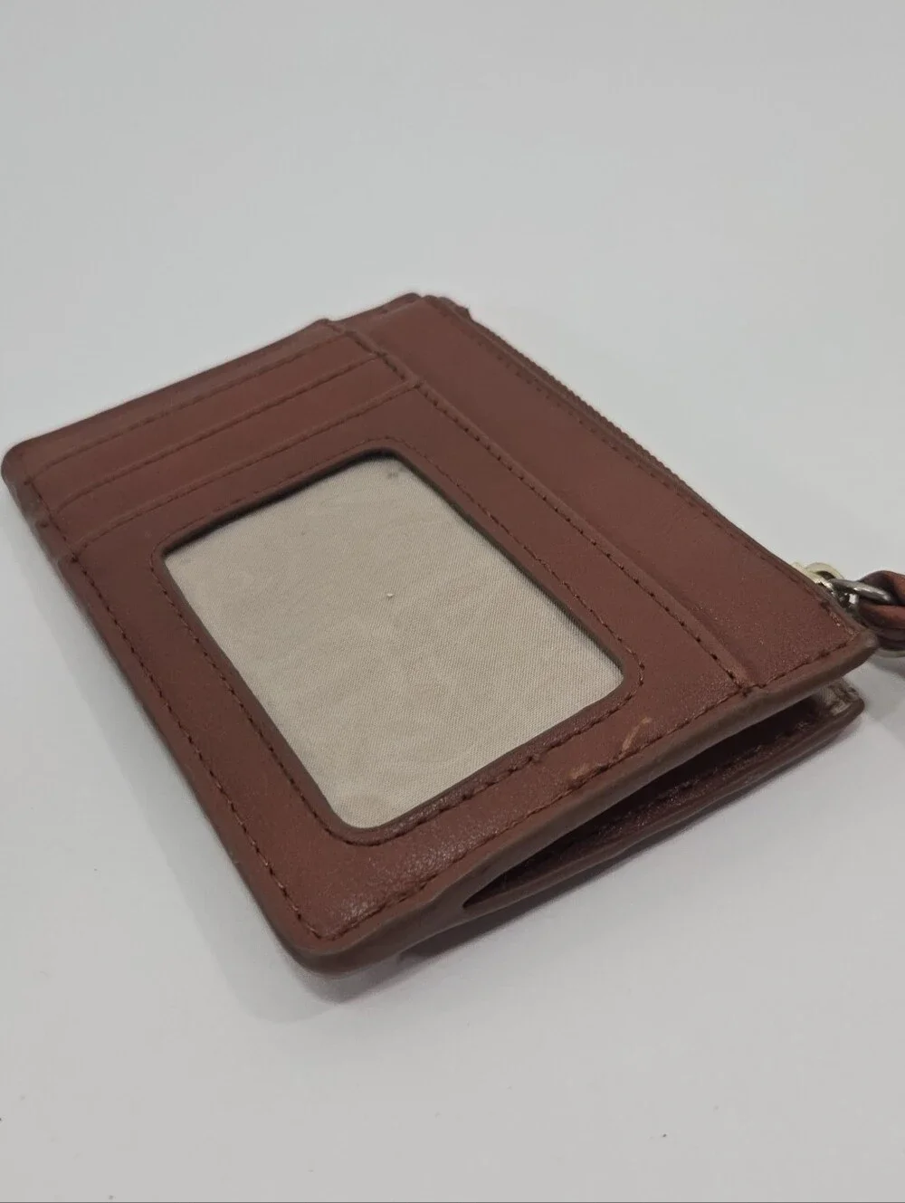 Small wristlet